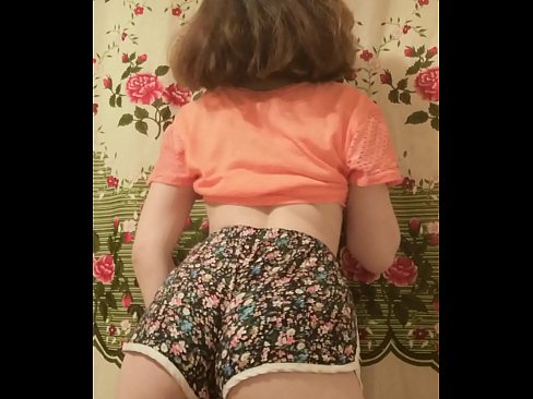 ❤️ Seksīga jauna skaistule izģērbjas no šortiem kamerā Sekss video pie lv.japangaysex.ru ❌️