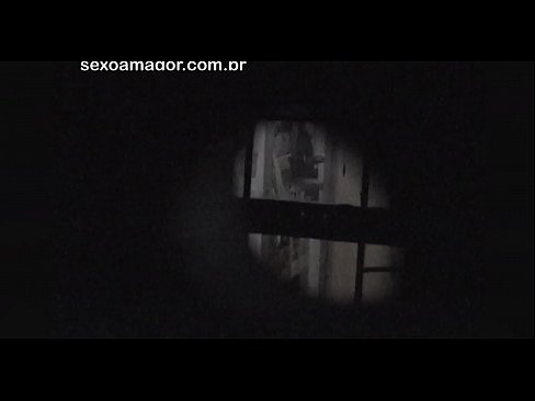 ❤️ Blondīnīte tiek slepeni filmēta ar kaimiņu vuajeru, kurš slēpjas aiz dobiem ķieģeļiem Sekss video pie lv.japangaysex.ru ❌️